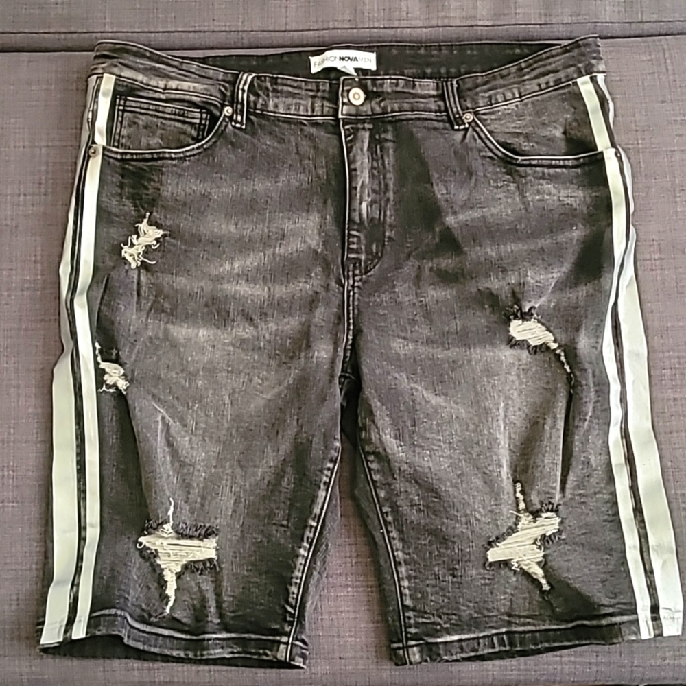 Size 40M Distressed Jean Shorts Black Fashion Nova
